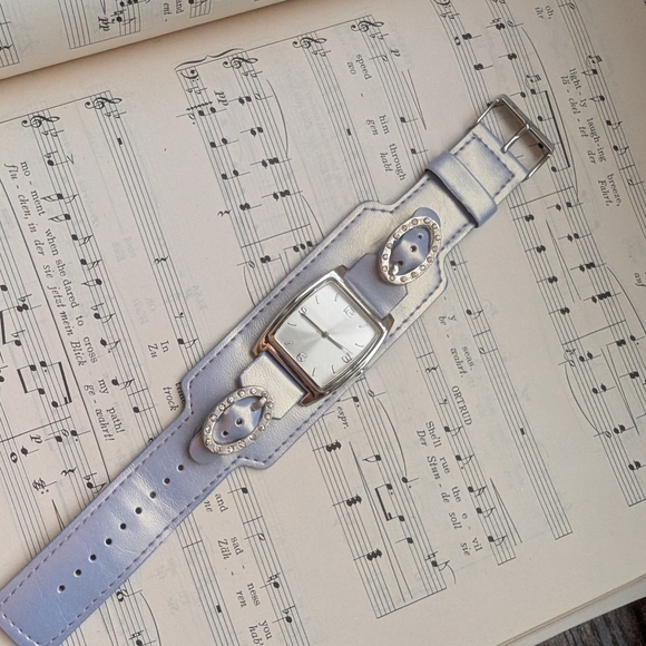 Silver Wearable Watch - Picture 9 of 15